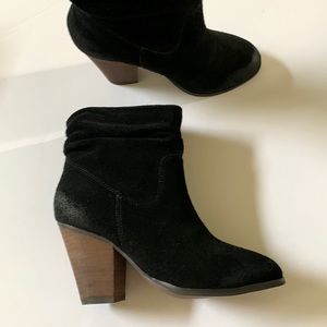 Chinese Laundry Black Suede Heeled Ankle Boots Booties Size 5 1/2